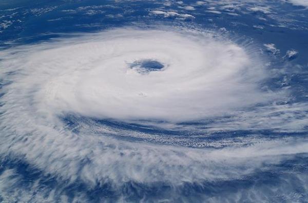 Cyclone and Anticyclone Differences and Types - What is a cyclone?