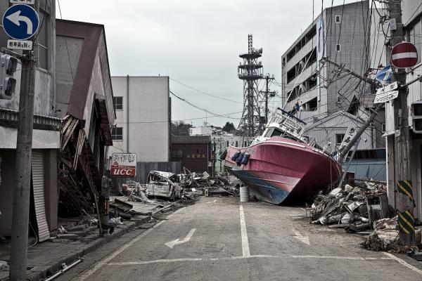 What Are Tsunamis and How Do They Form? - Difference between tidal wave and tsunami