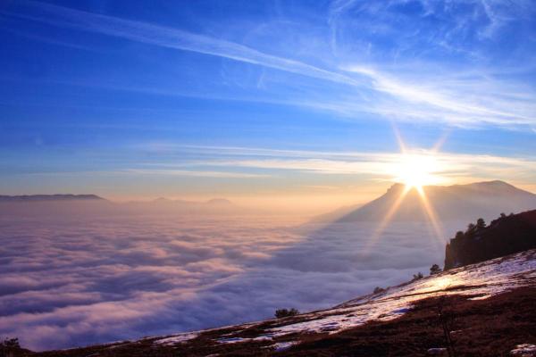 What Is a Sea of Clouds and How Does It Form? - What is a sea of clouds?