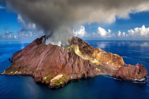 What Are Volcanic Islands?